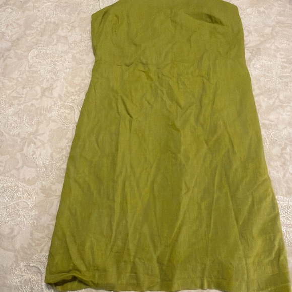 Green dress - Picture 1 of 3